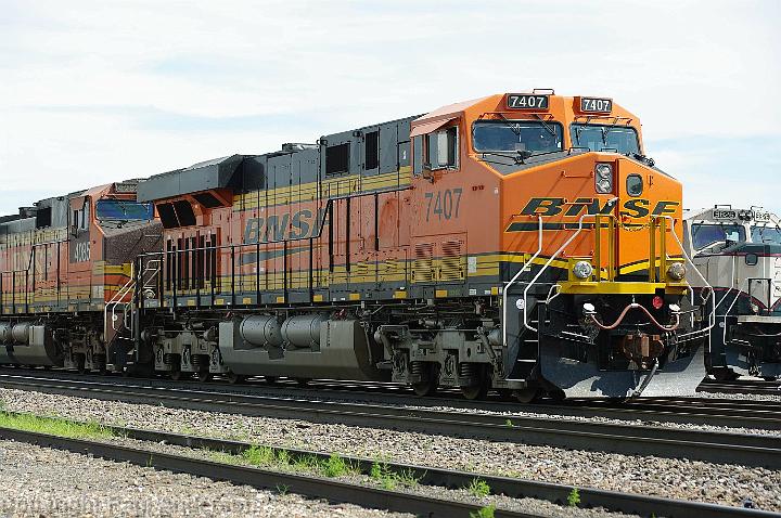 BNSF 7407 - ES44DC.jpg